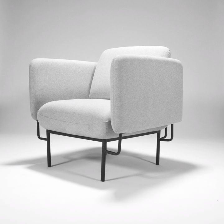 Capri 1 Seater Lounge black steel base detail